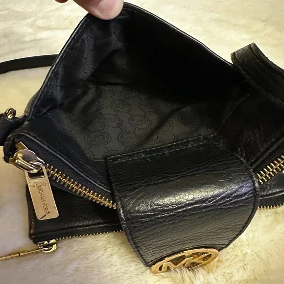 Michael Kors Fulton Large Black Pebbled Leather Crossbody Bag - Picture 12 of 15